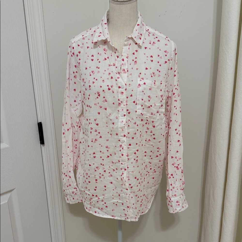 beachlunchlounge White Blouse with Pink heart 🩷 Pattern